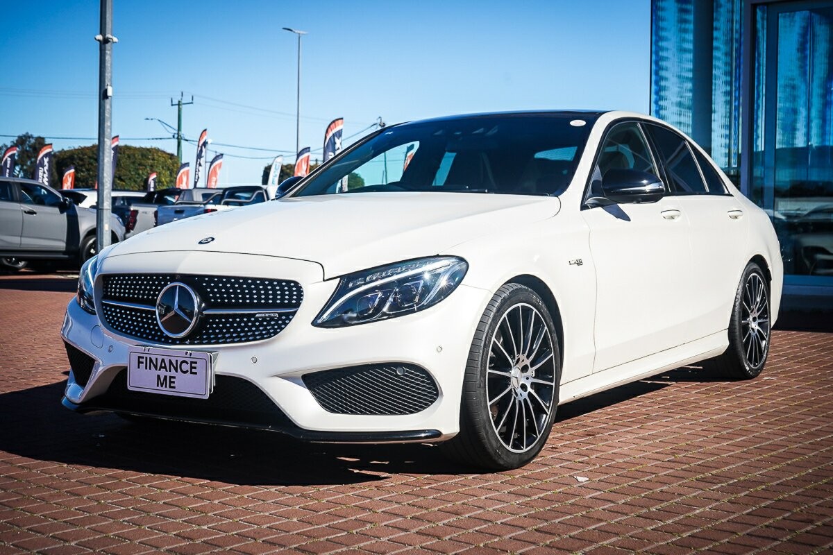 Mercedes Benz C-class image 4
