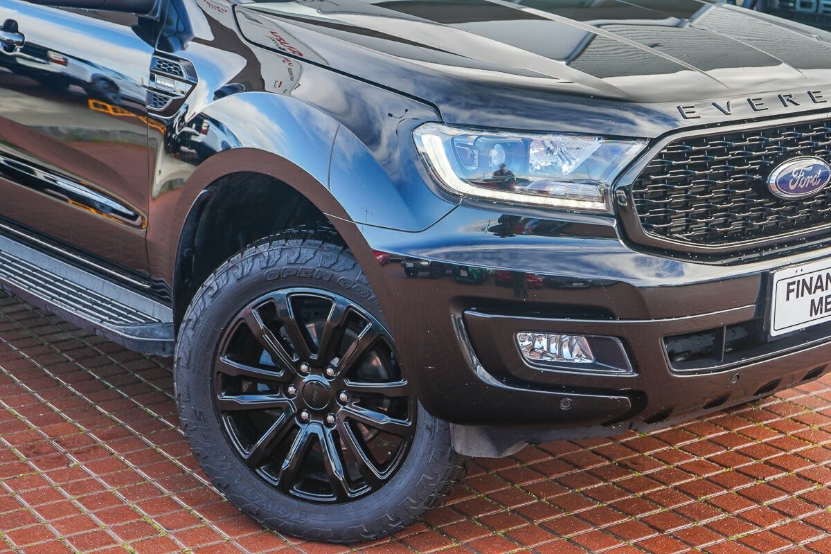Ford Everest image 2