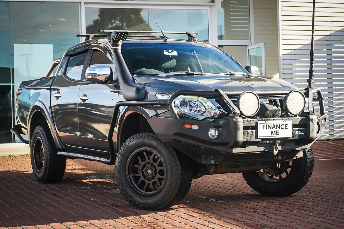 Mitsubishi Triton image 1