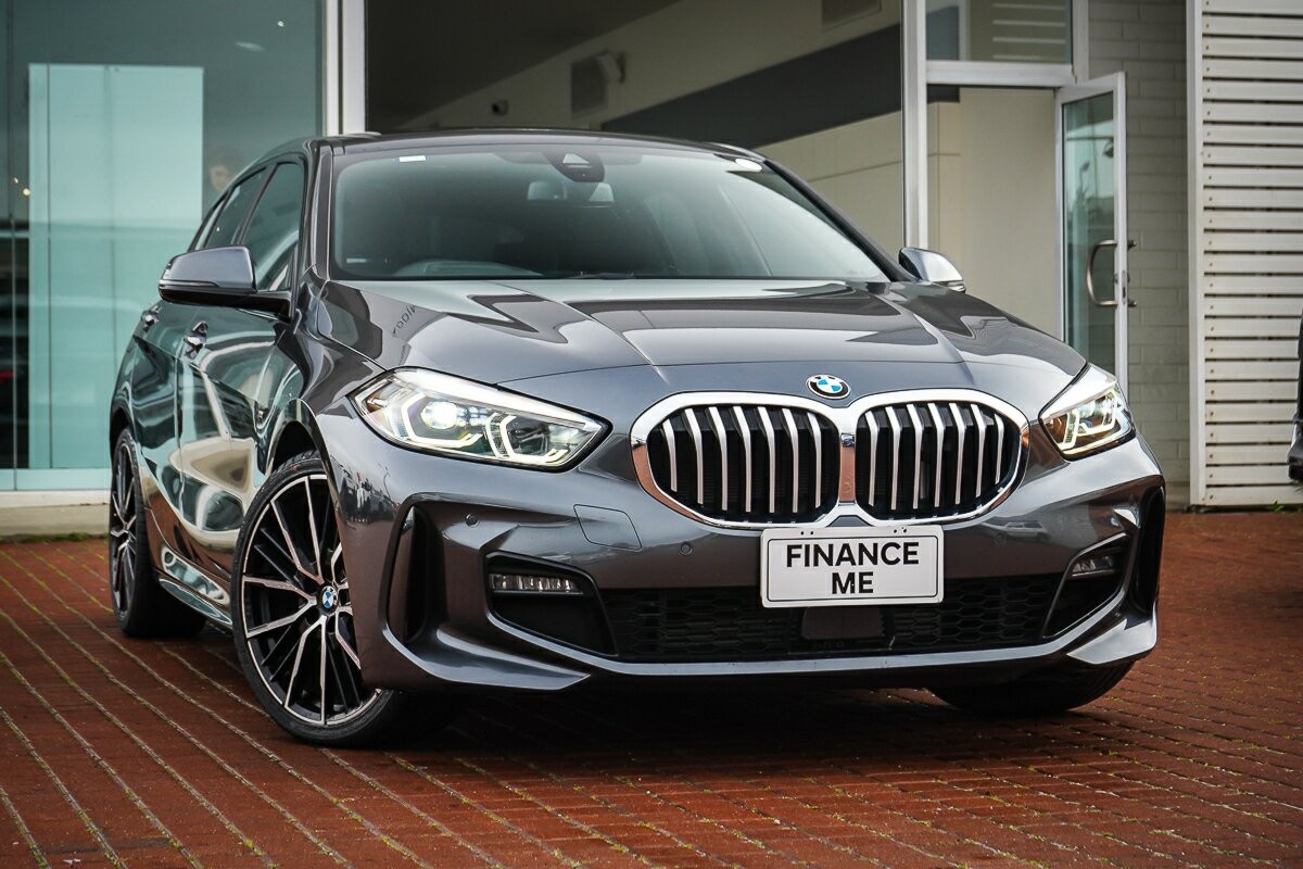 BMW 1 Series image 1