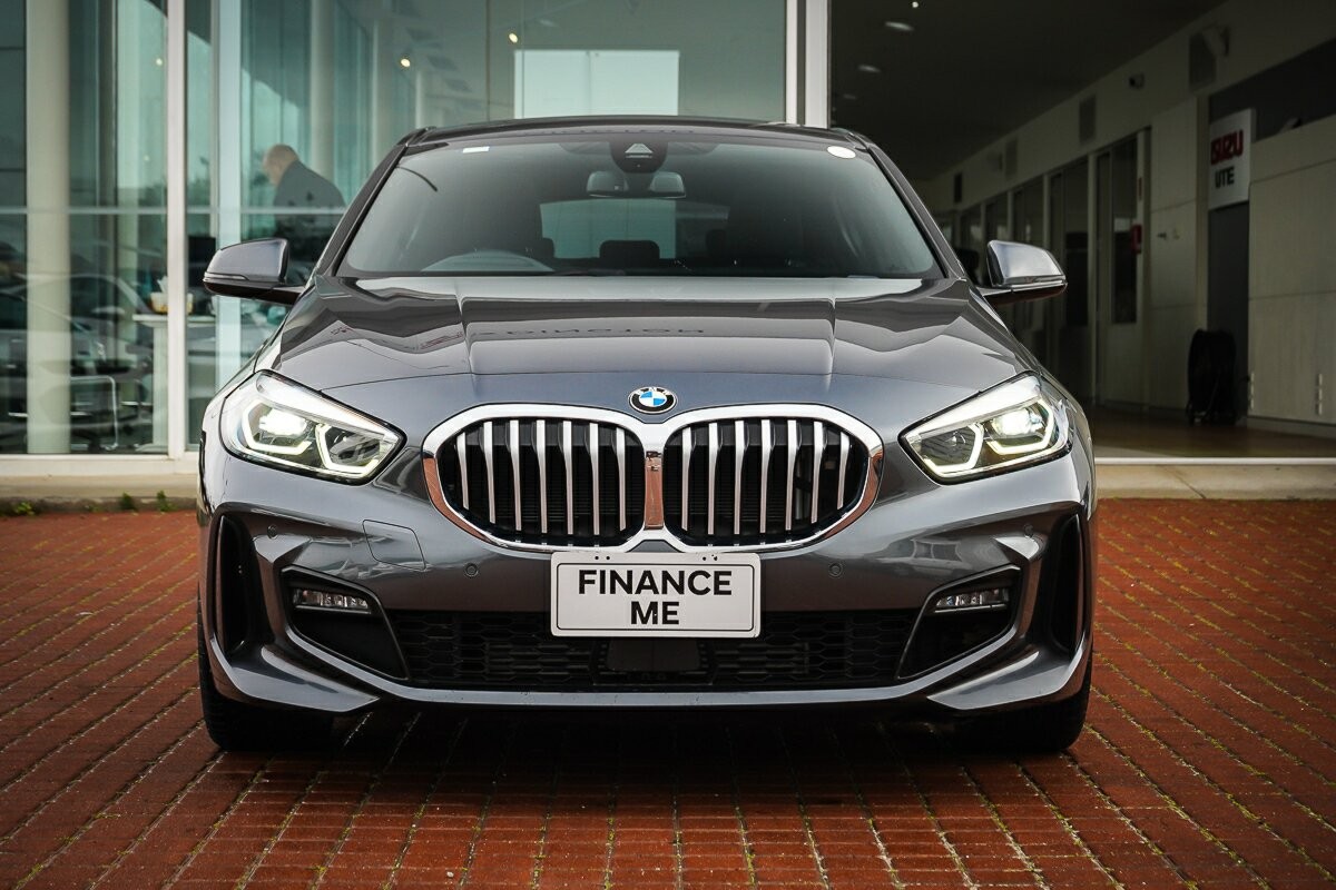 BMW 1 Series image 3