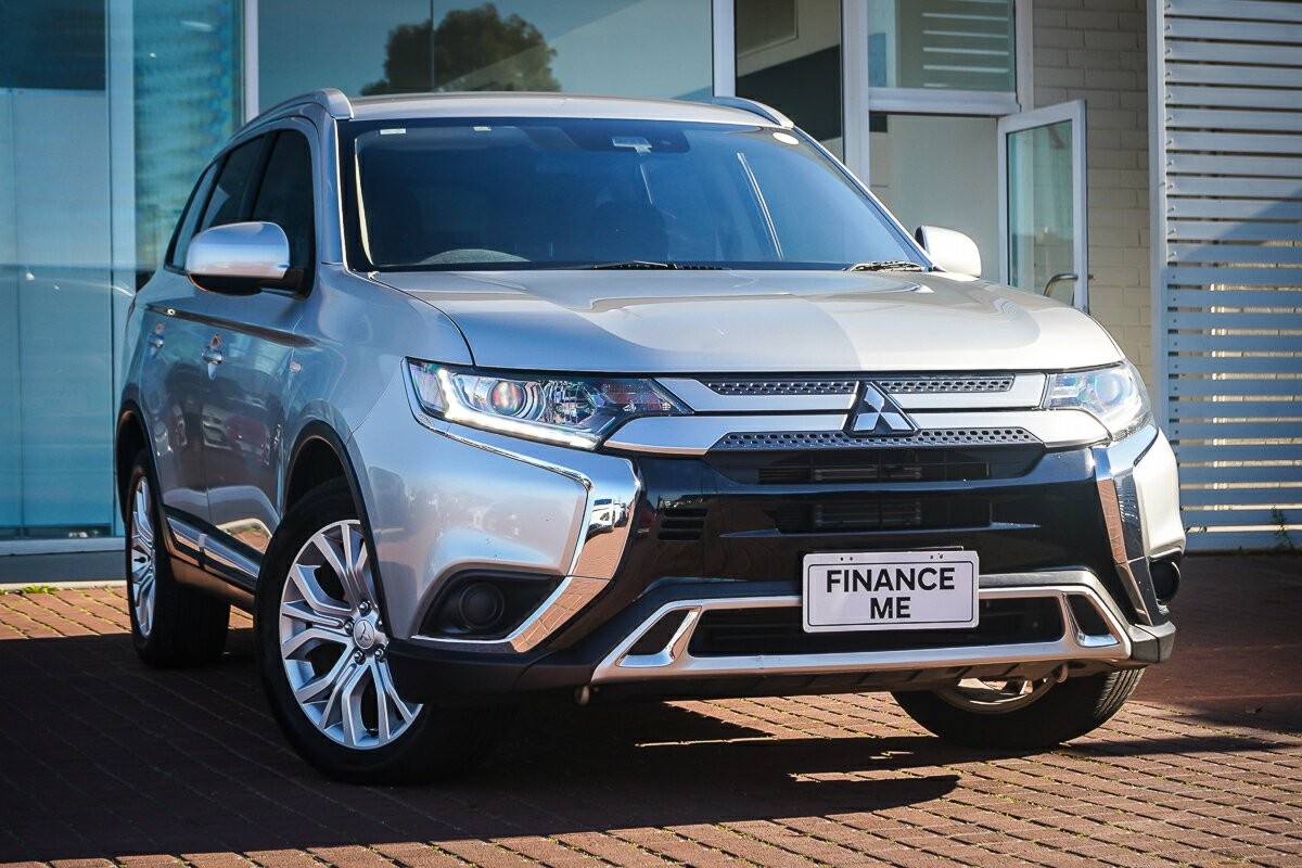 Mitsubishi Outlander image 1
