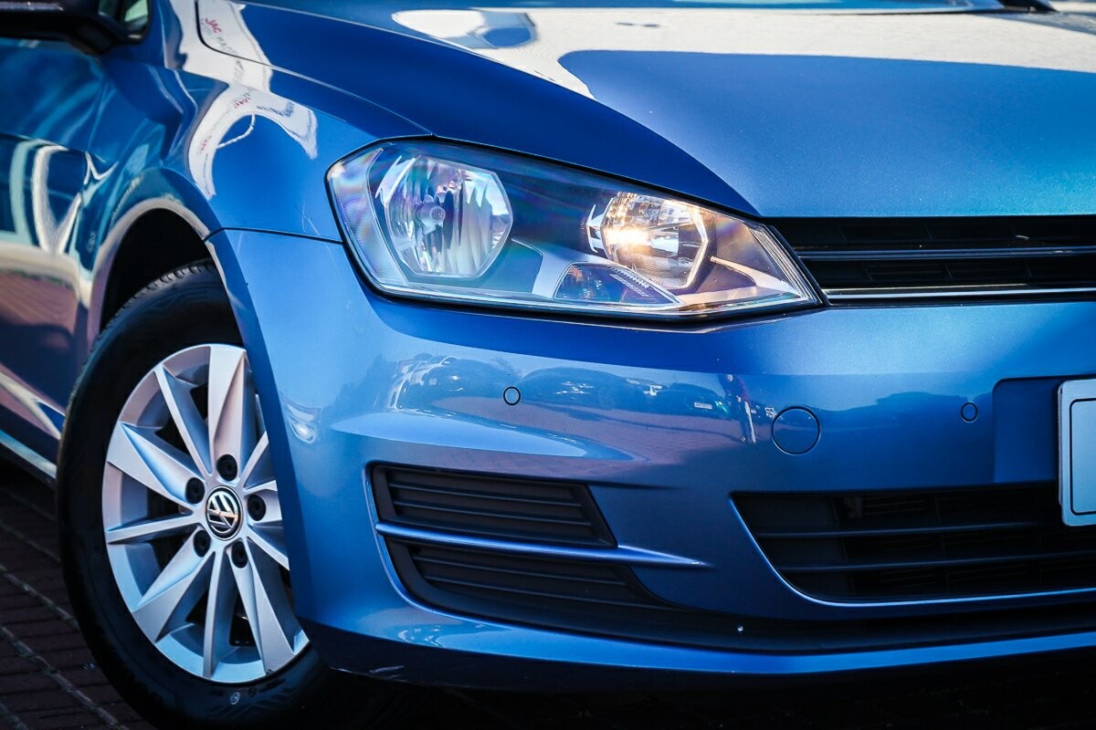 Volkswagen Golf image 2