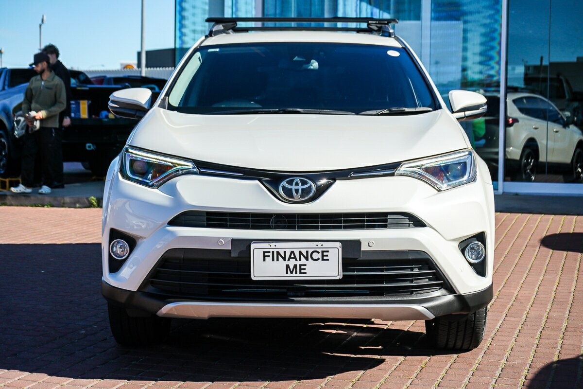 Toyota Rav4 image 3