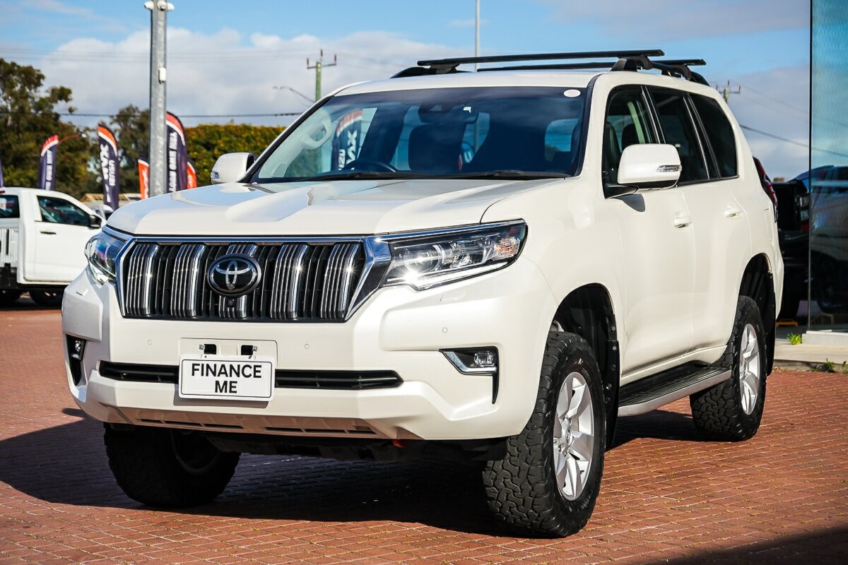 Toyota Landcruiser Prado image 4