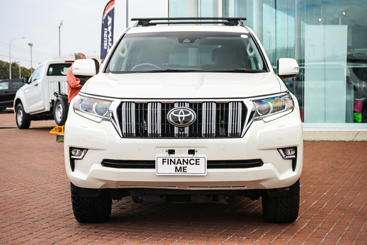 Toyota Landcruiser Prado image 3
