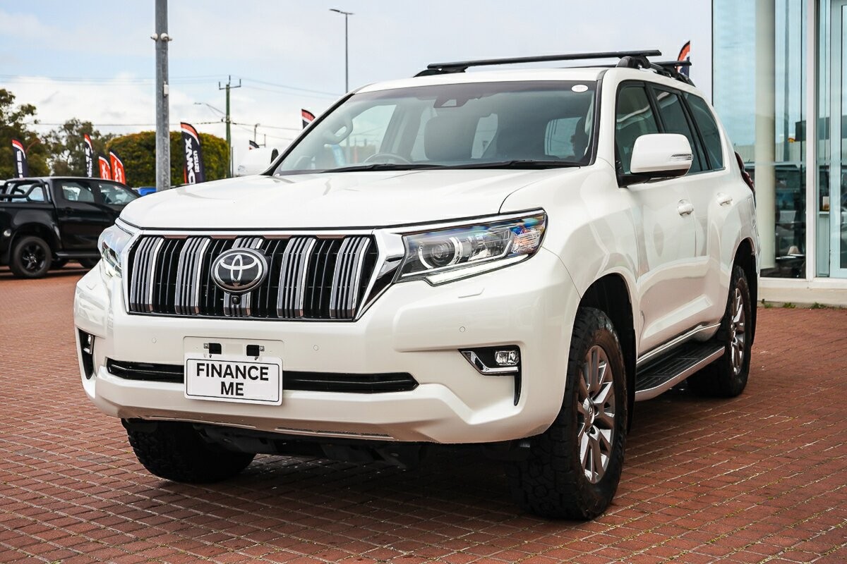 Toyota Landcruiser Prado image 4