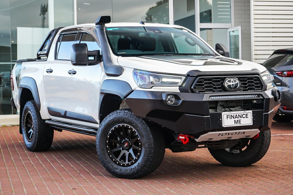 Toyota Hilux image 1