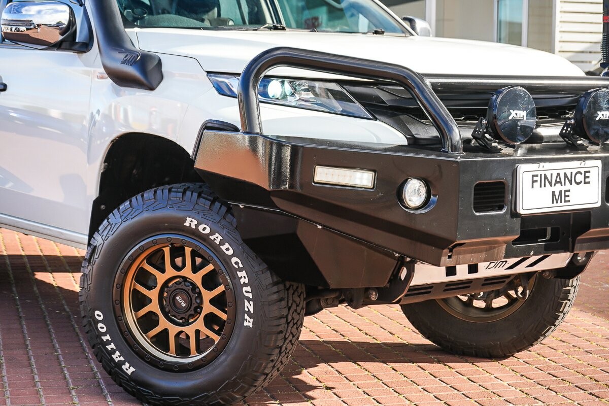 Mitsubishi Triton image 2