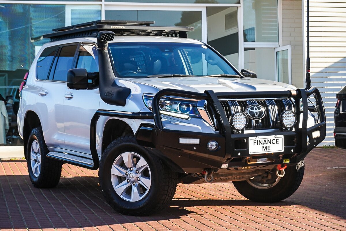 Toyota Landcruiser Prado image 1