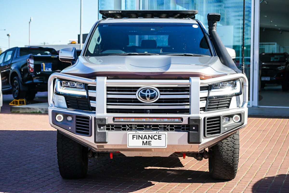 Toyota Landcruiser image 3