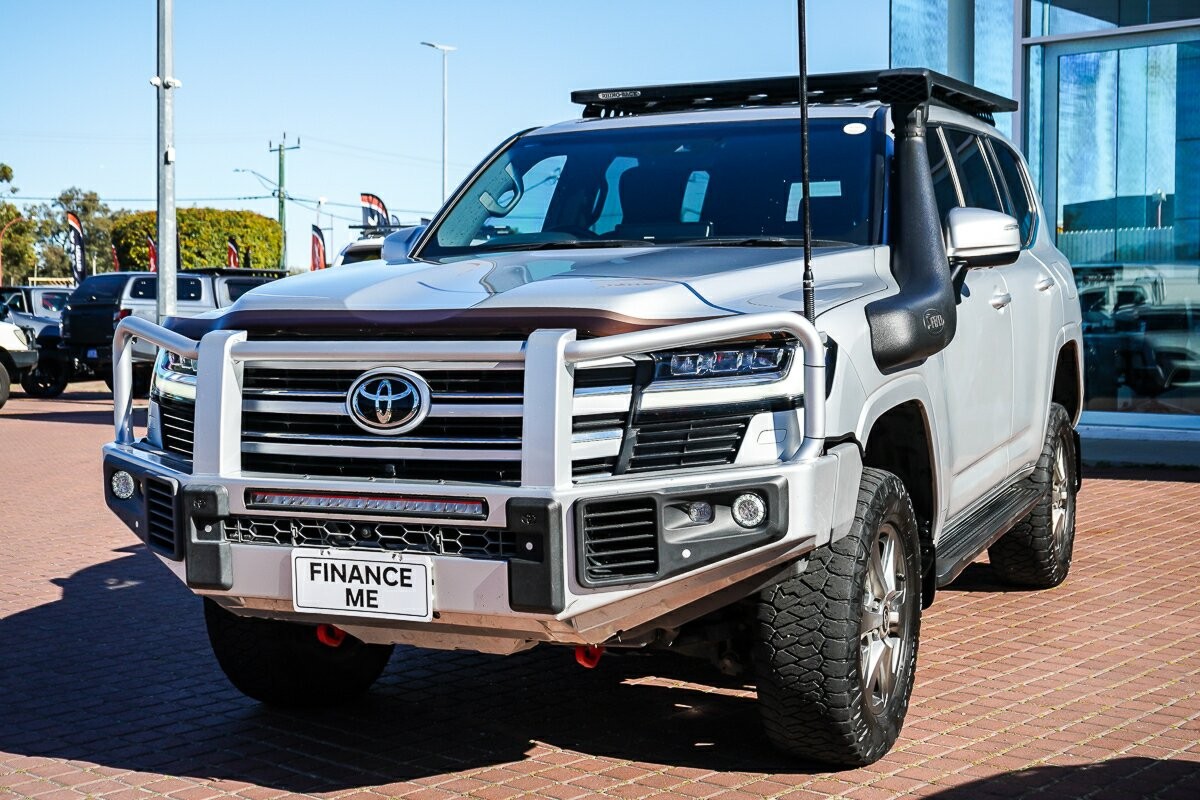 Toyota Landcruiser image 4