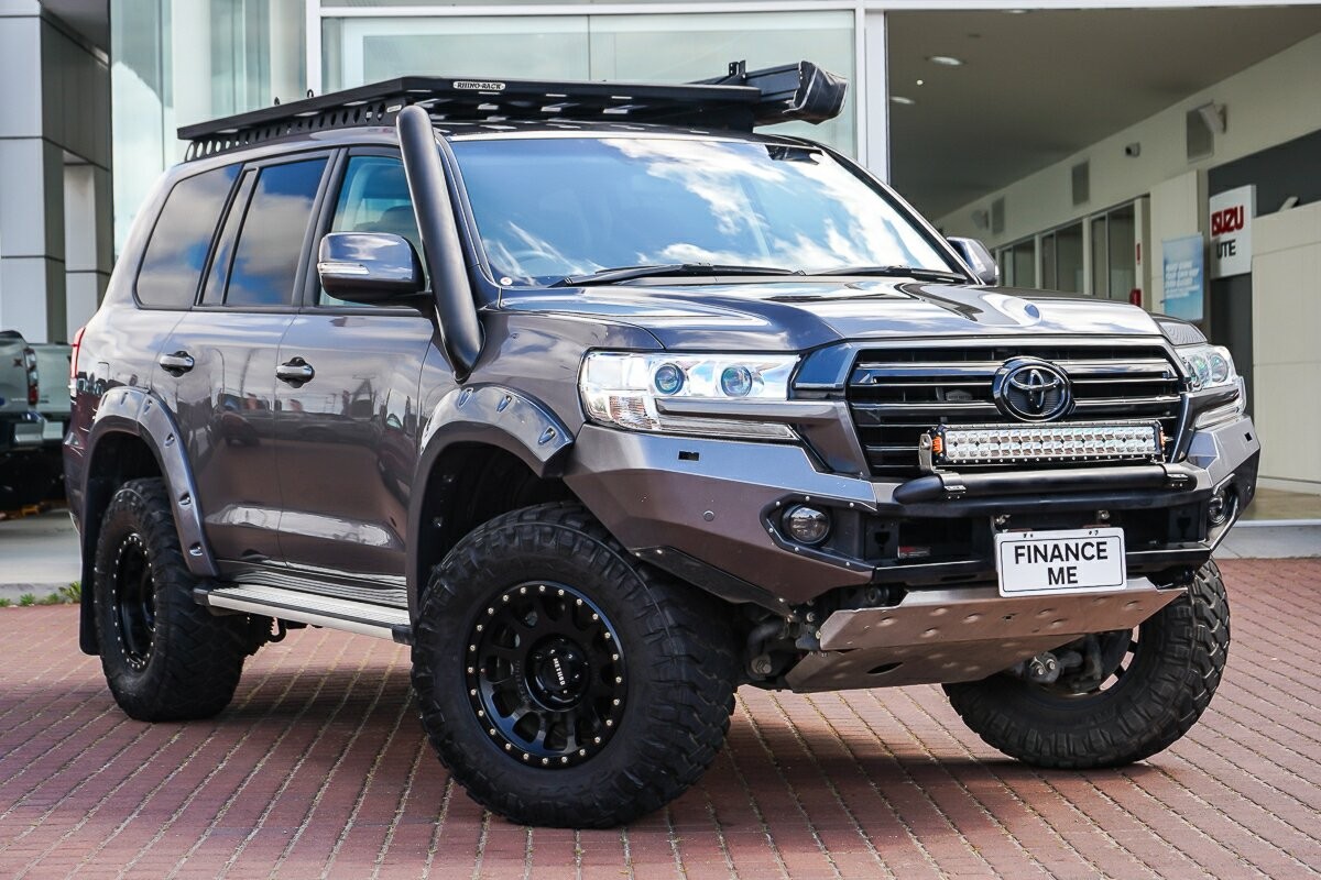 Toyota Landcruiser image 1
