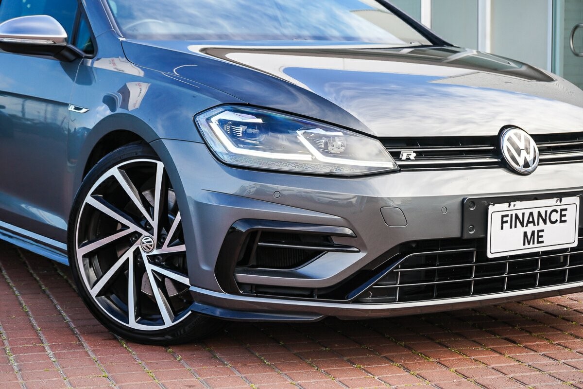 Volkswagen Golf image 2
