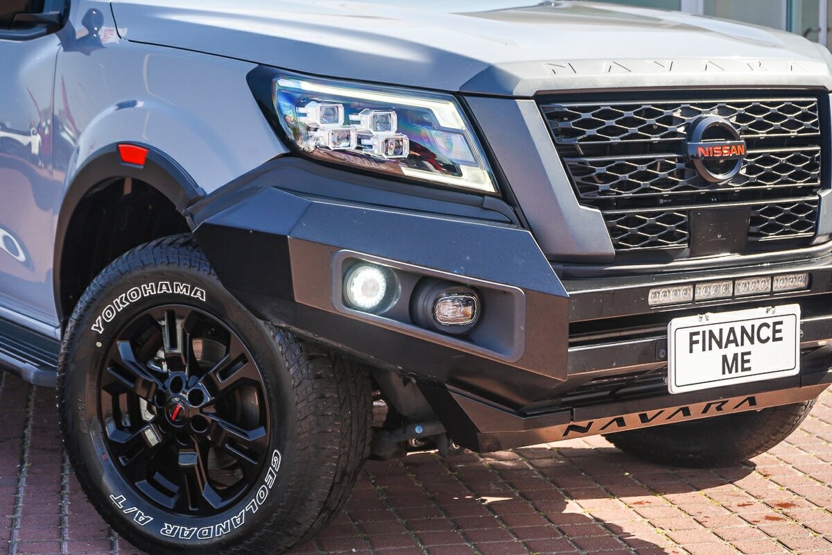 Nissan Navara image 2