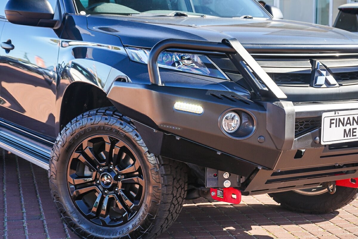 Mitsubishi Triton image 2