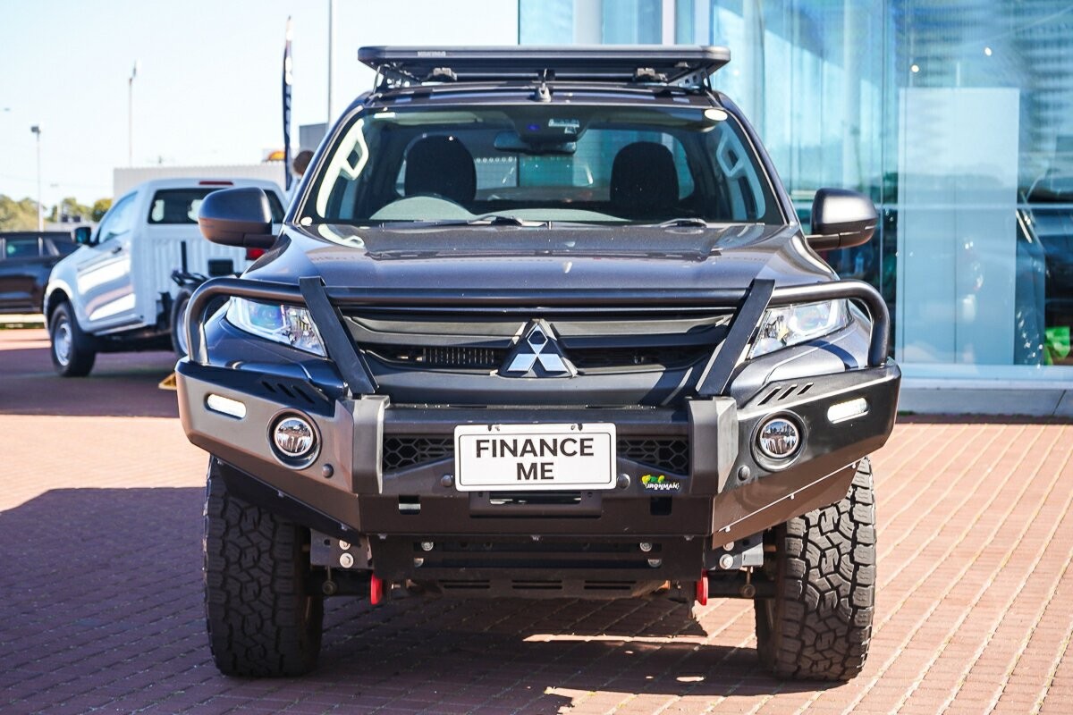Mitsubishi Triton image 3