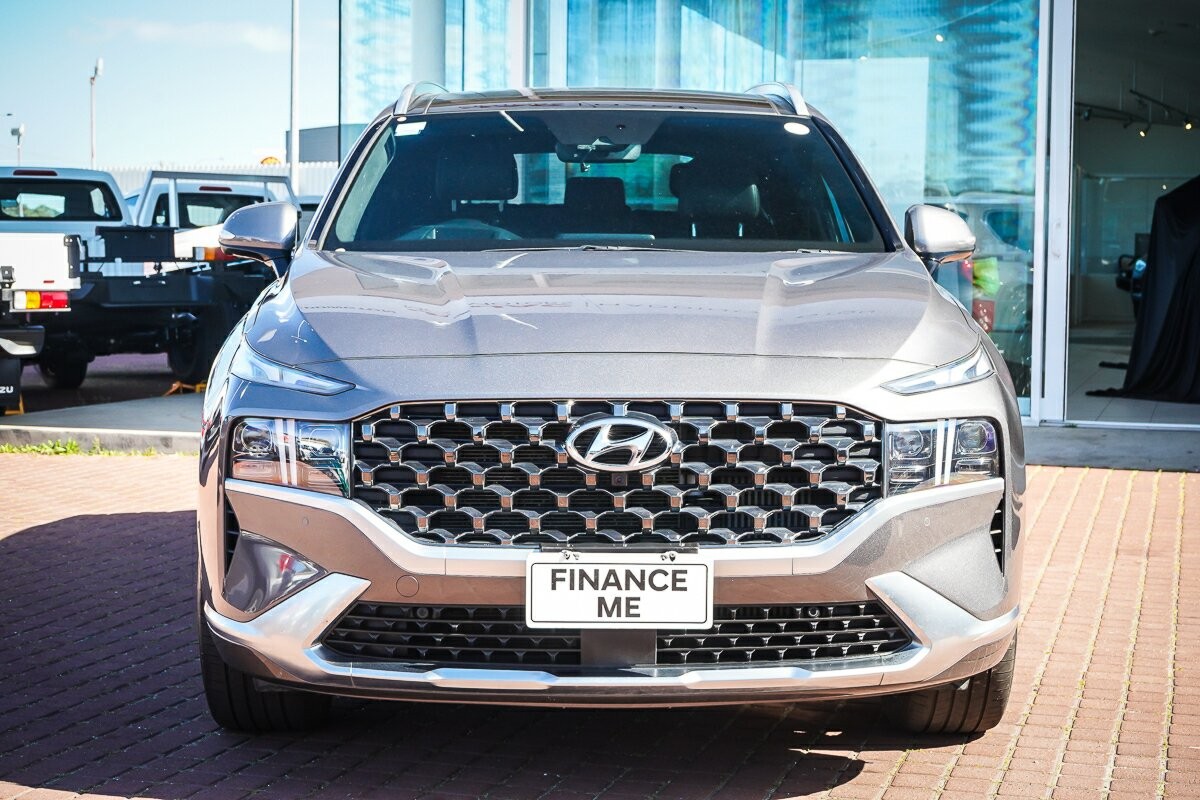 Hyundai Santa Fe image 3