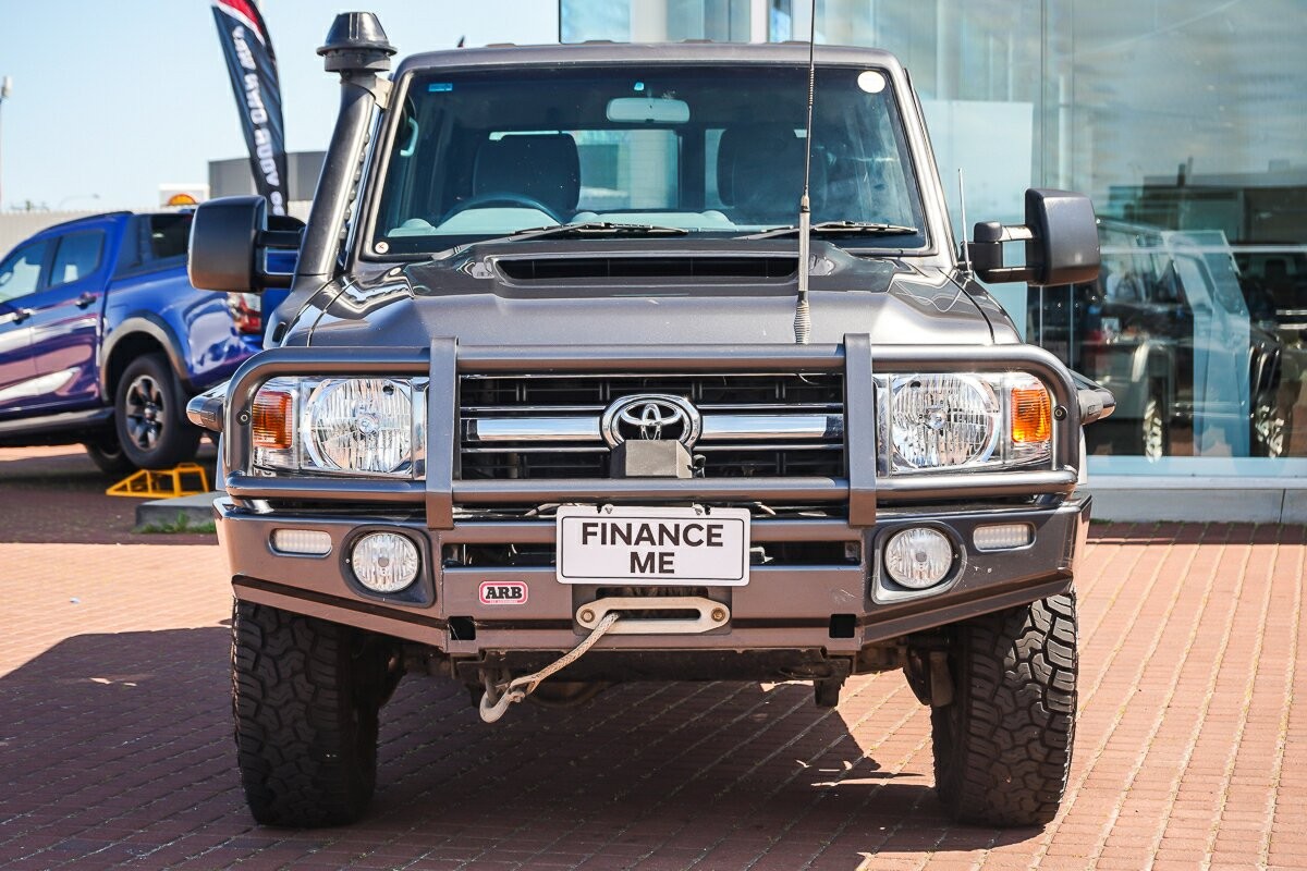 Toyota Landcruiser image 3