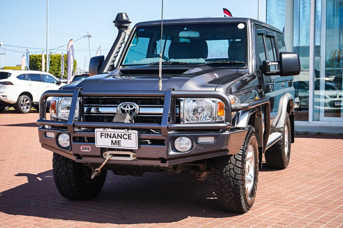 Toyota Landcruiser image 4