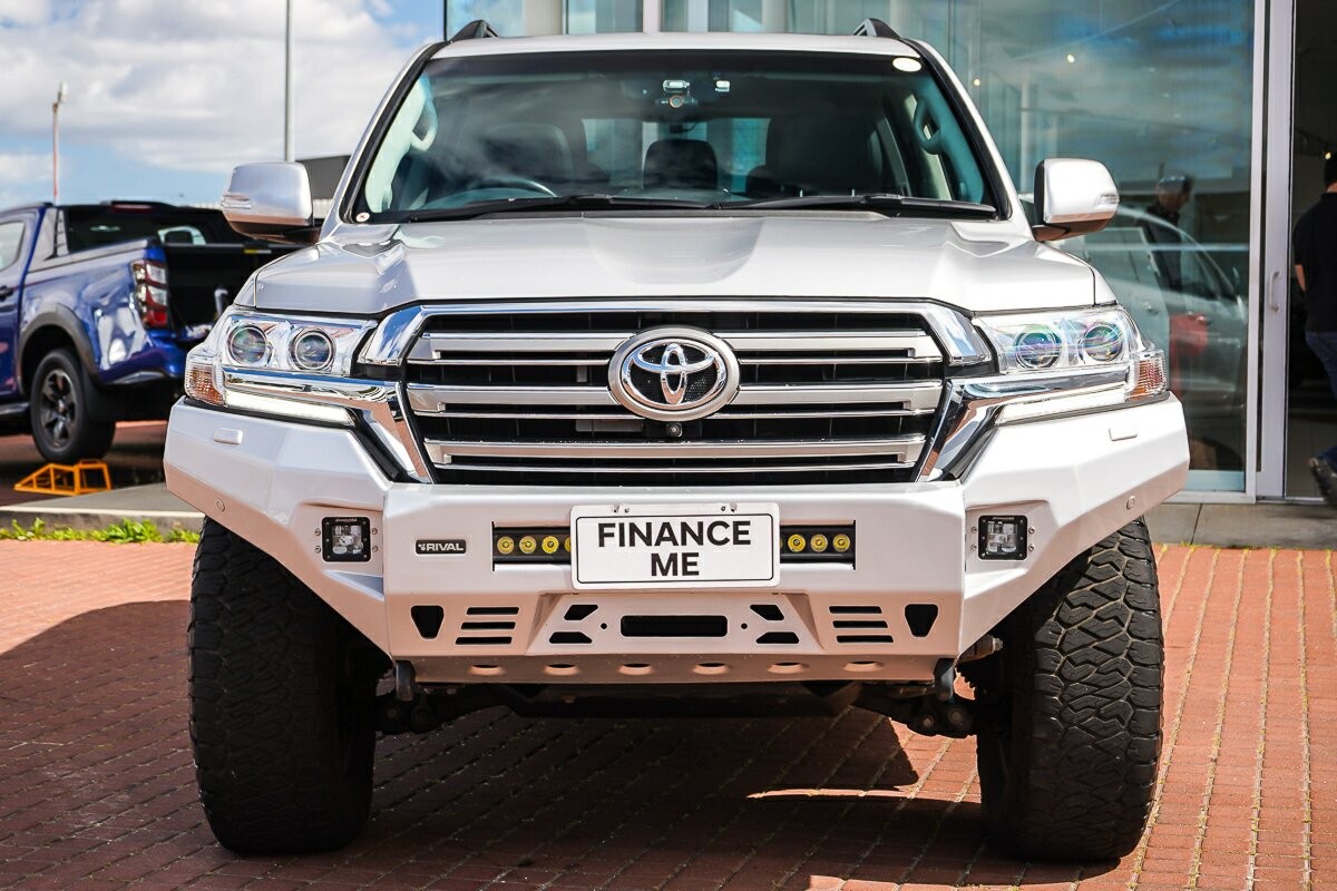 Toyota Landcruiser image 3