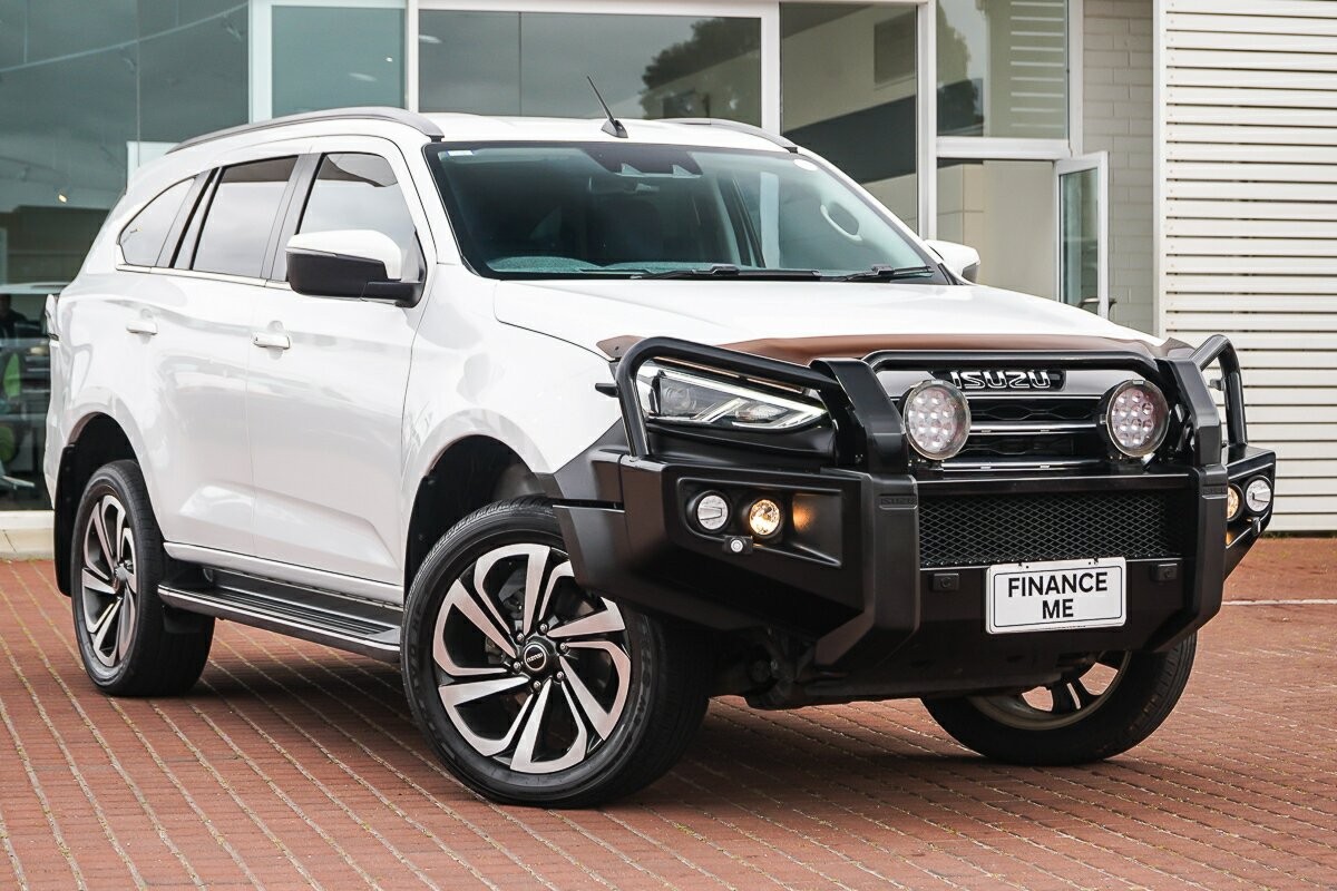 Isuzu Mu-x image 1