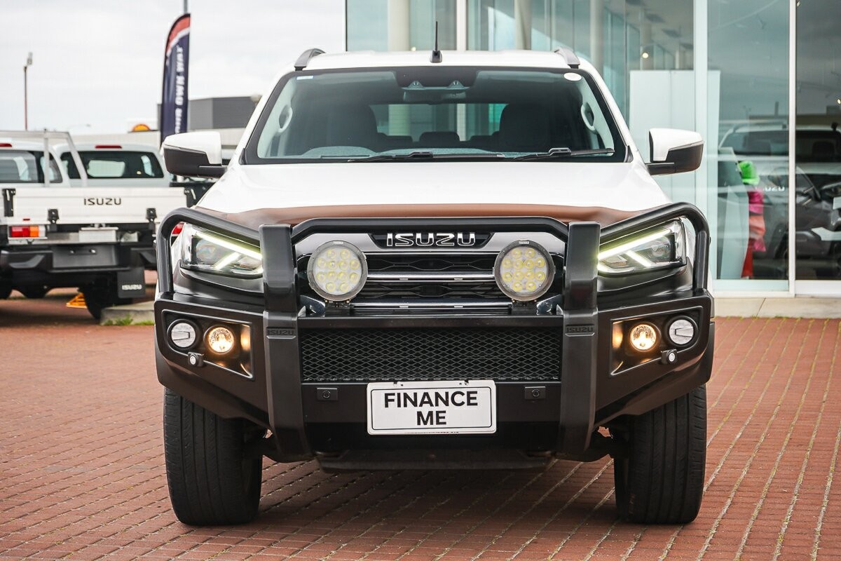 Isuzu Mu-x image 3