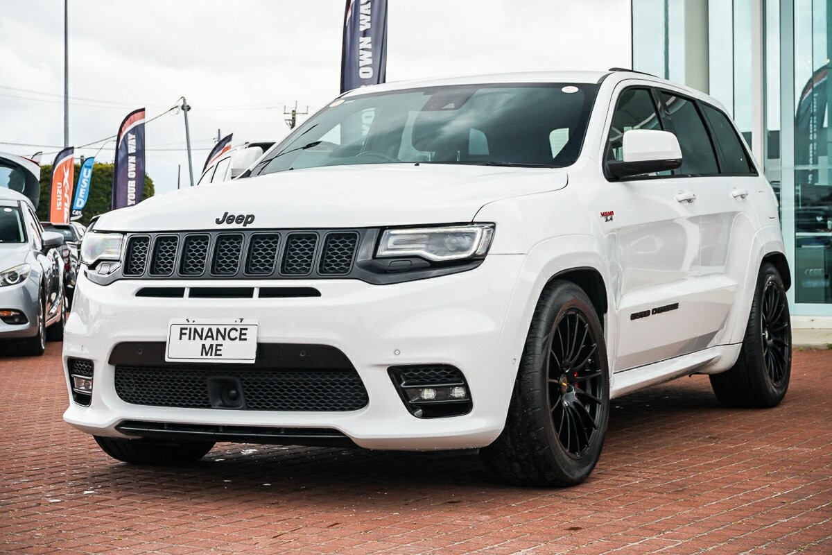 Jeep Grand Cherokee image 4