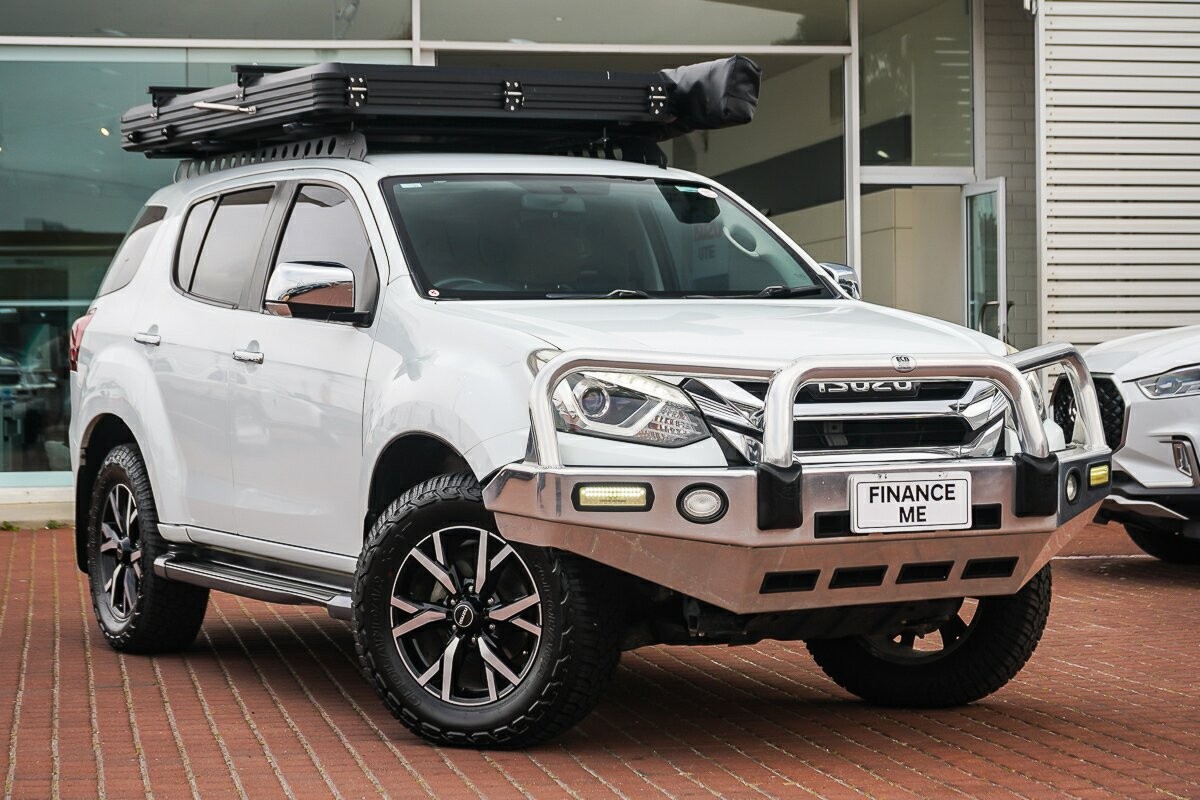 Isuzu Mu-x image 1
