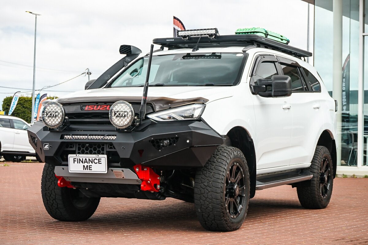 Isuzu Mu-x image 4