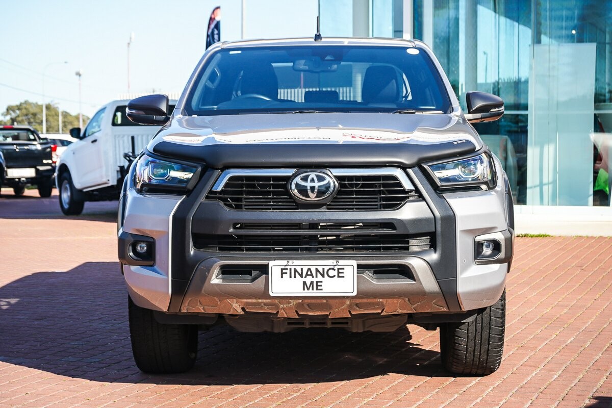 Toyota Hilux image 3