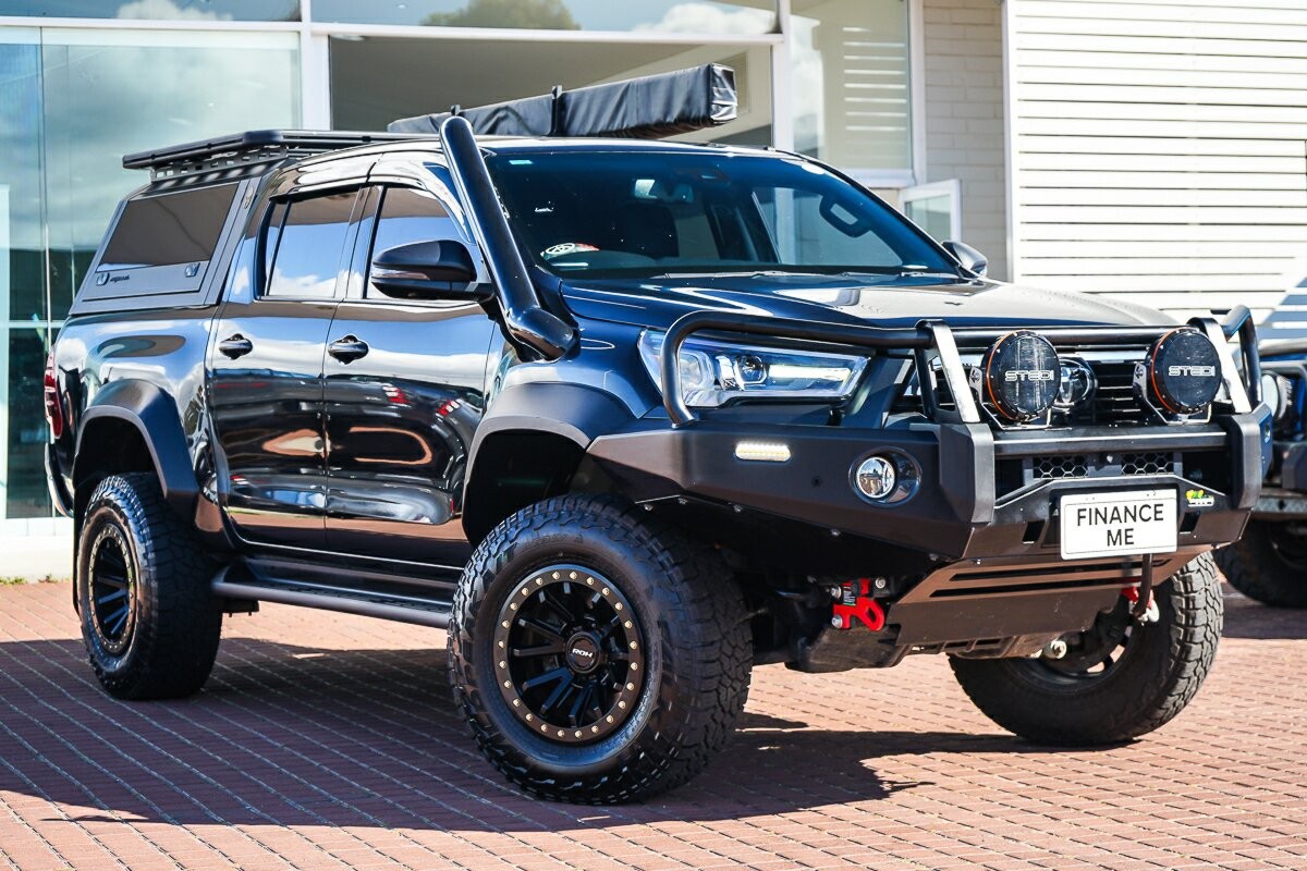 Toyota Hilux image 1