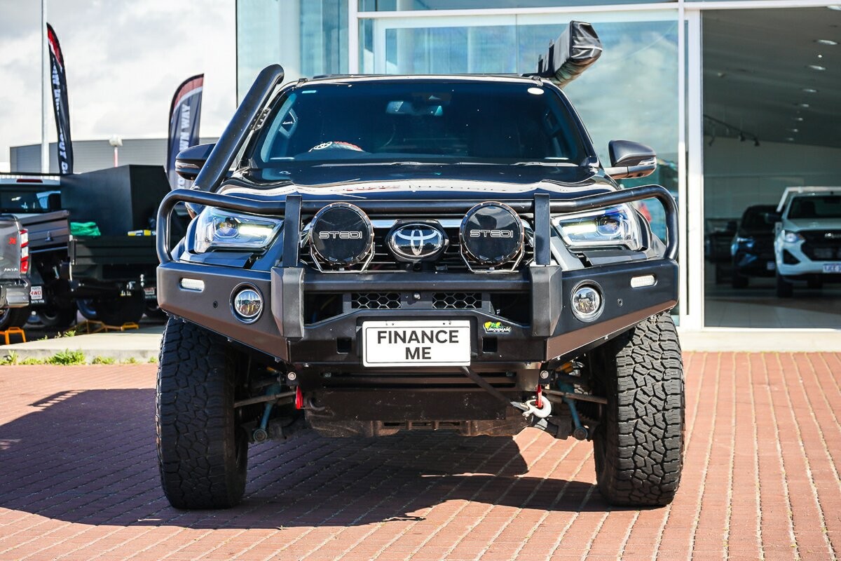 Toyota Hilux image 3