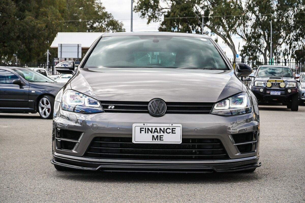 Volkswagen Golf image 4