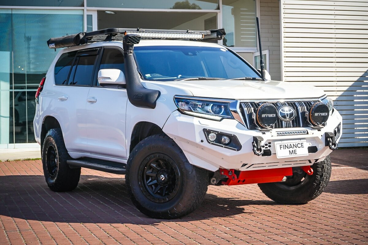 Toyota Landcruiser Prado image 1