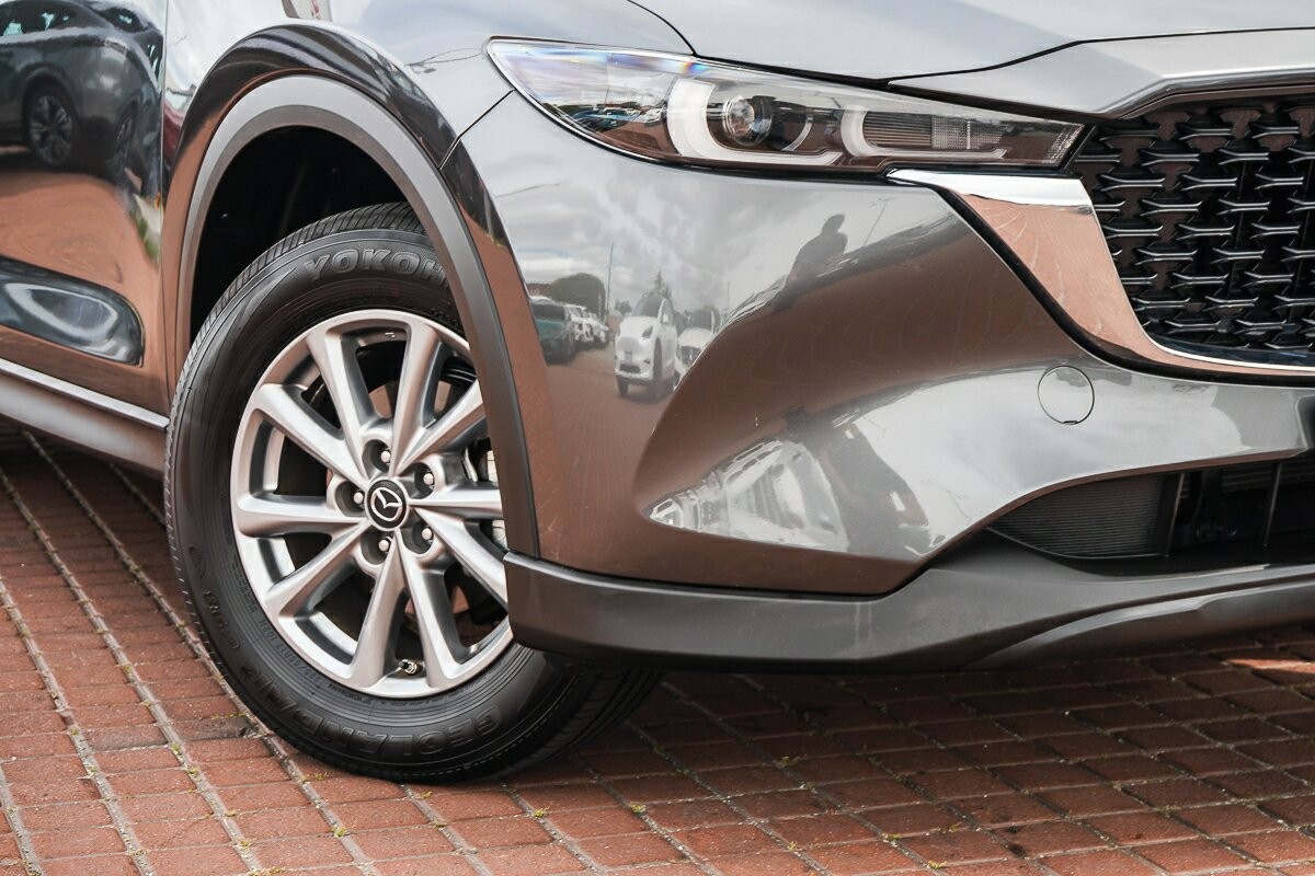 Mazda Cx-5 image 2