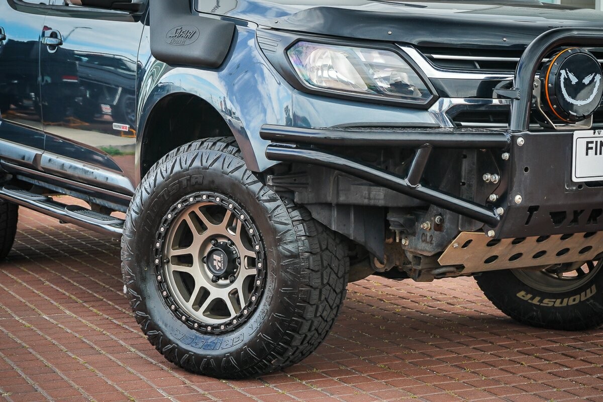 Holden Colorado image 2