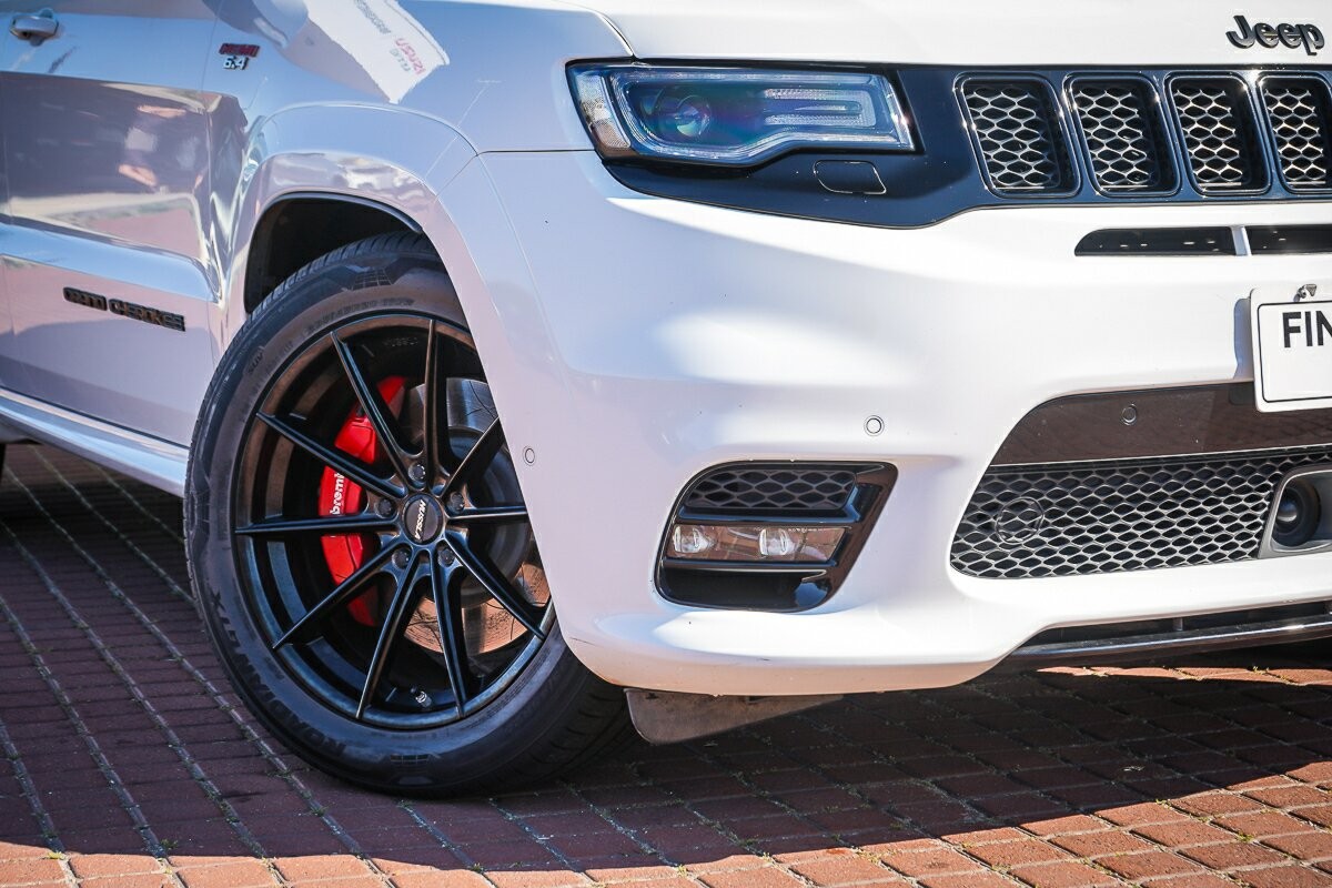 Jeep Grand Cherokee image 2