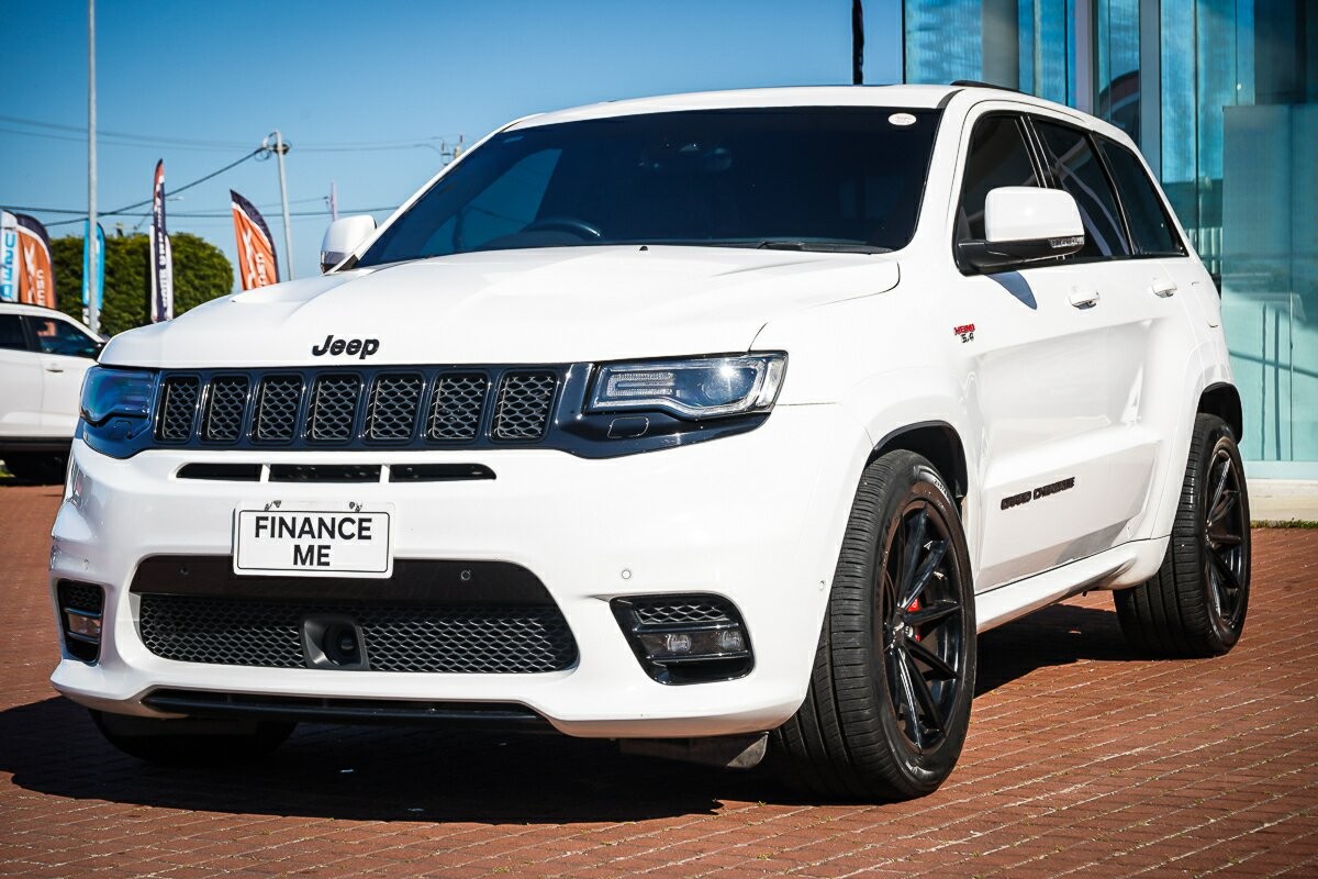 Jeep Grand Cherokee image 4