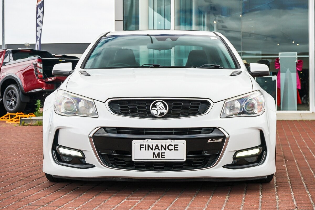 Holden Commodore image 3