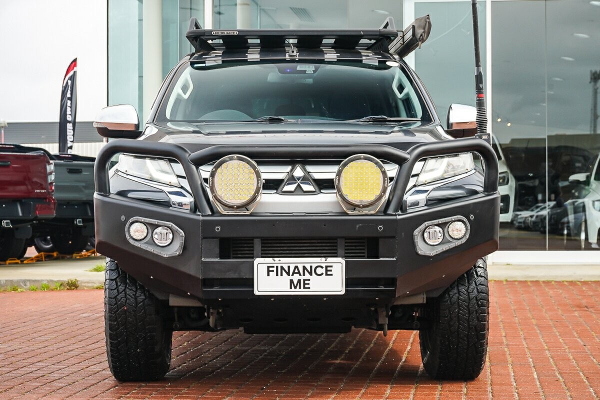 Mitsubishi Triton image 3