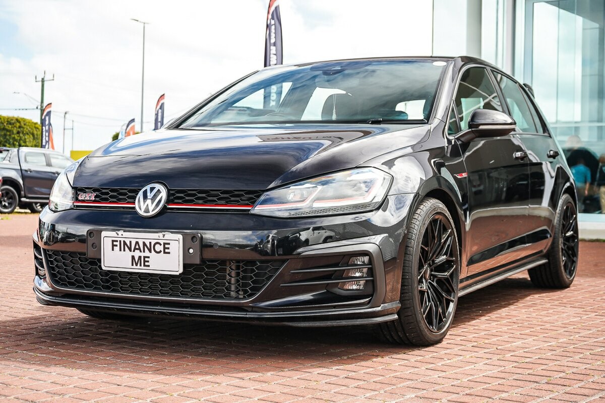Volkswagen Golf image 4