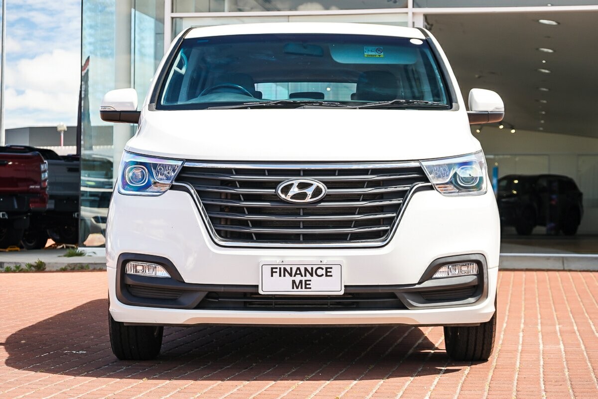 Hyundai Imax image 3