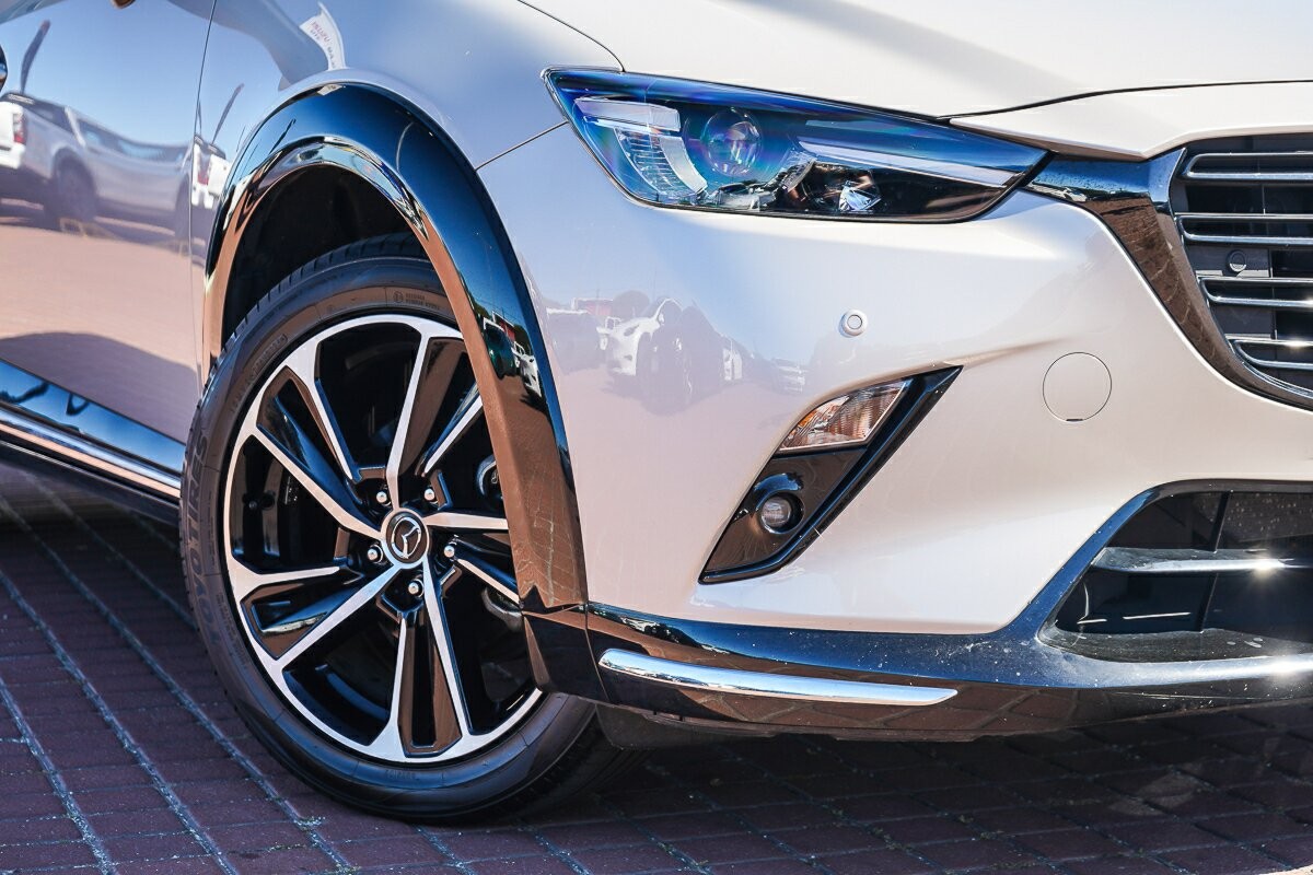 Mazda Cx-3 image 2