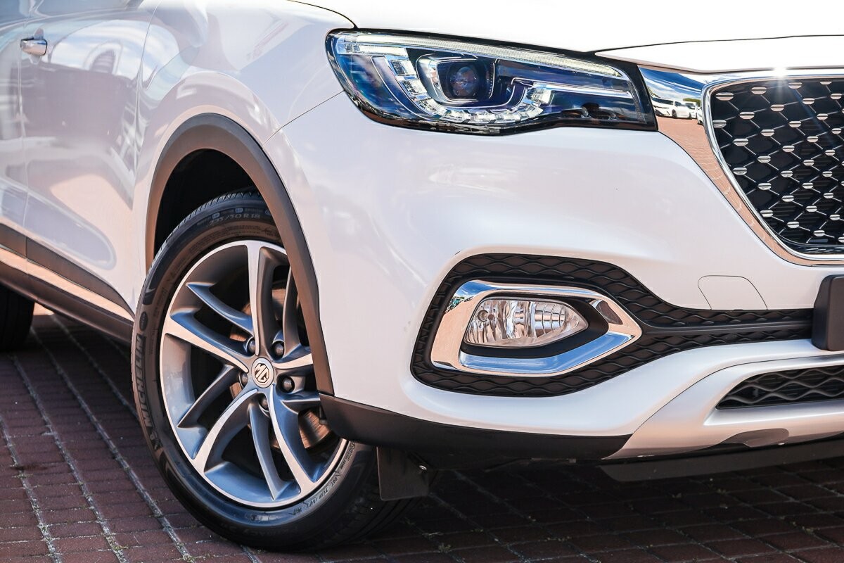 MG Hs Plus Ev image 2