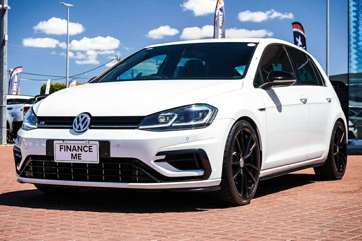 Volkswagen Golf image 4