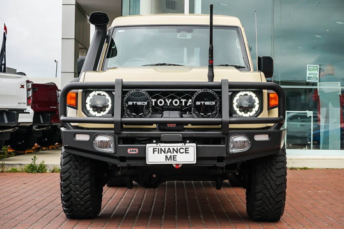 Toyota Landcruiser image 3