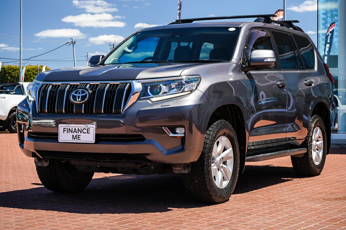 Toyota Landcruiser Prado image 4