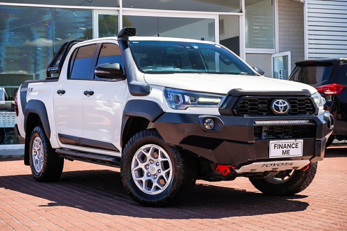 Toyota Hilux image 1