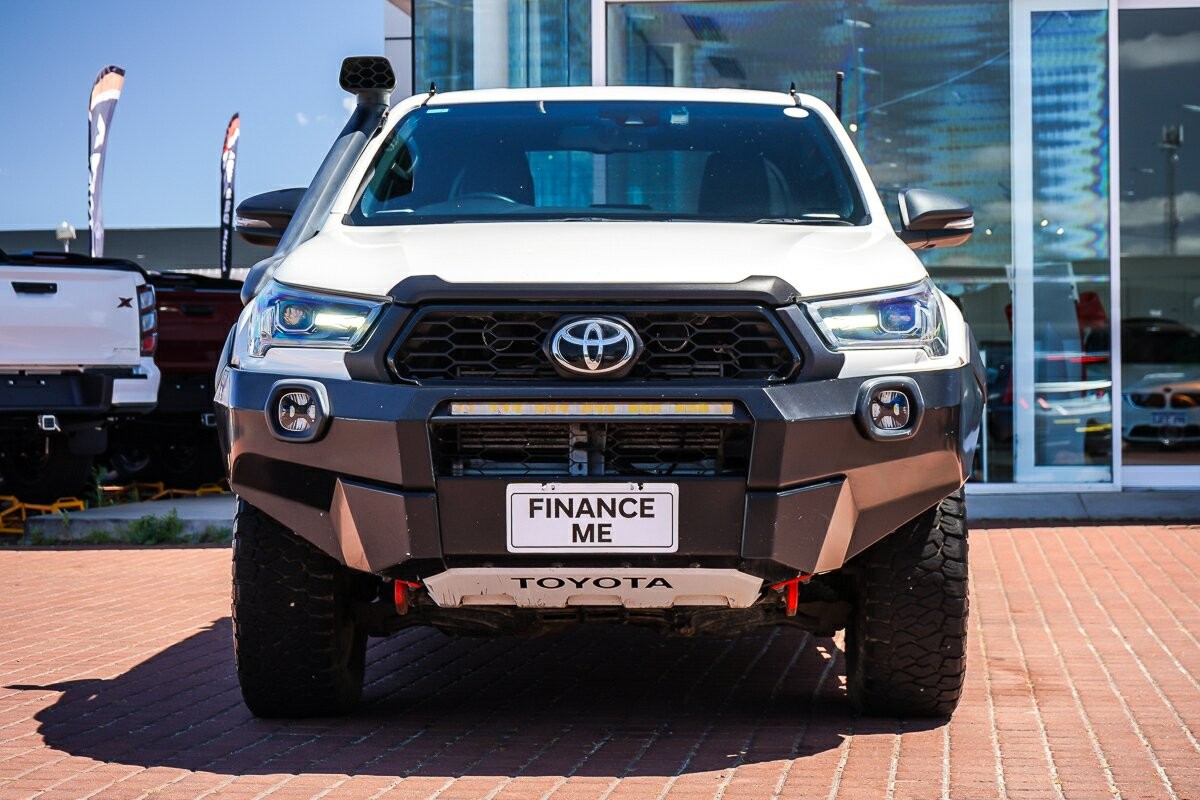 Toyota Hilux image 3